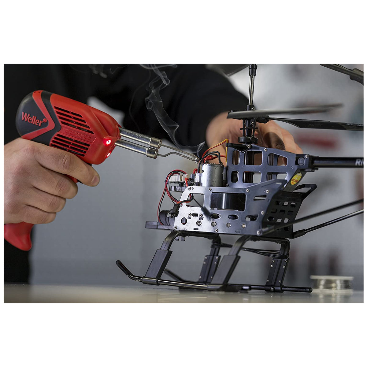 Weller 9400PKS Universal Soldering Kit with LED Lighting, 120V, Dual Heat 140/100W